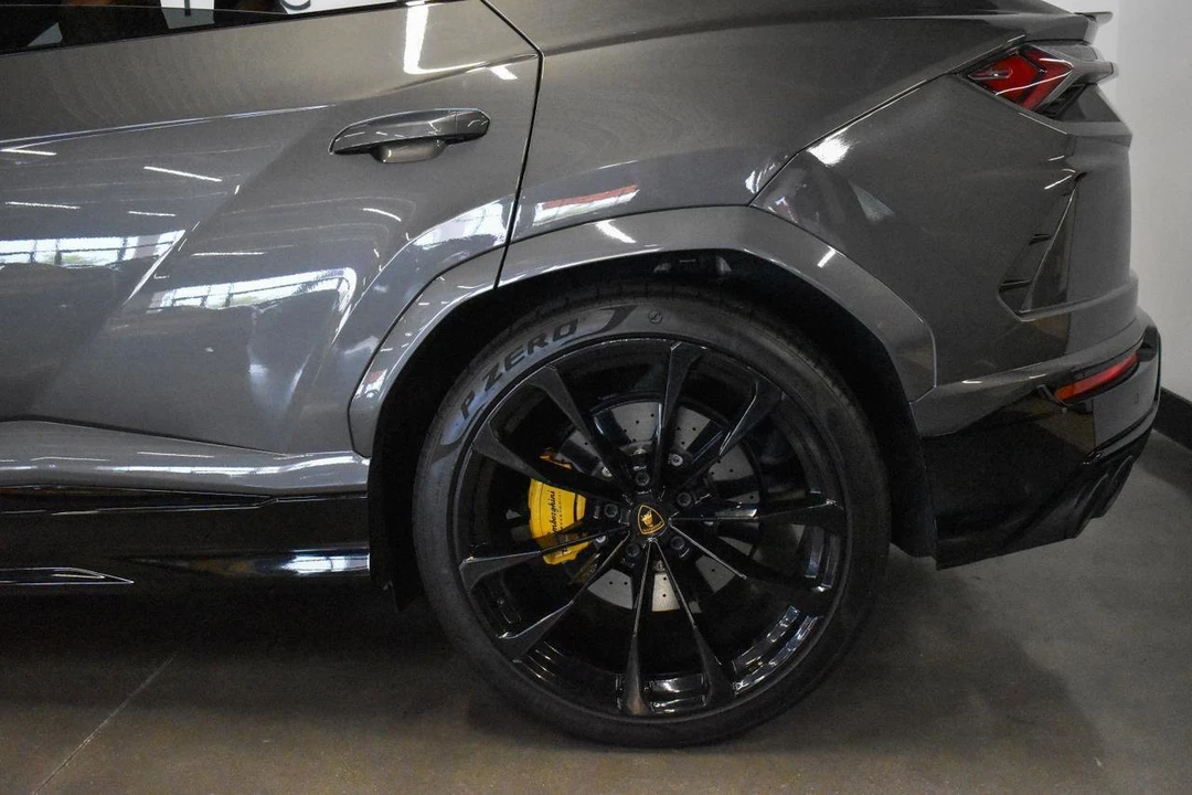 2022 Lamborghini Urus - Image 21 of 31