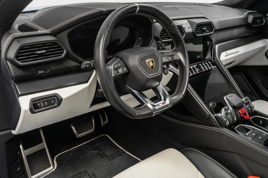 2022 Lamborghini Urus - Image 13 of 21