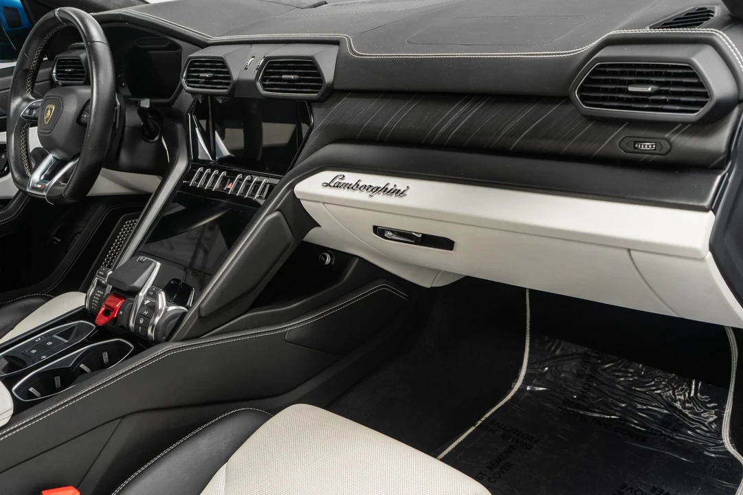 2022 Lamborghini Urus - Image 14 of 21