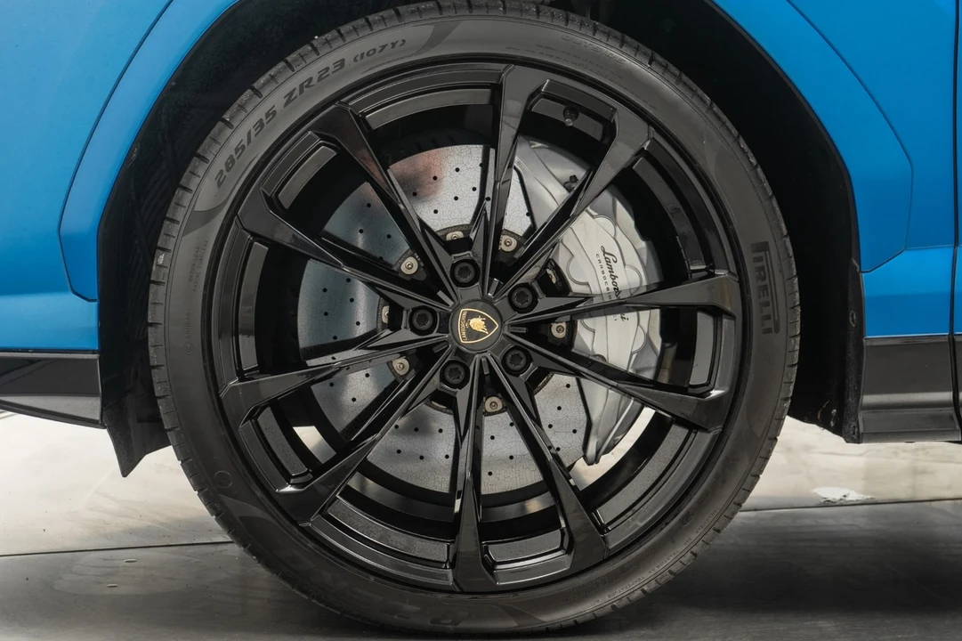 2022 Lamborghini Urus - Image 10 of 12