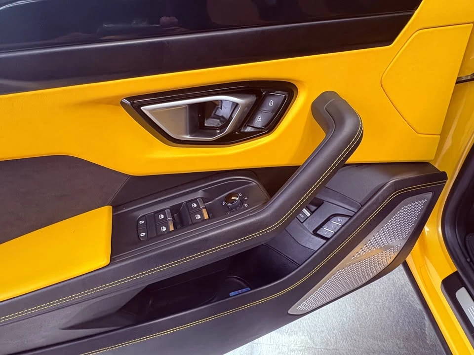 2022 Lamborghini Urus - Image 8 of 20