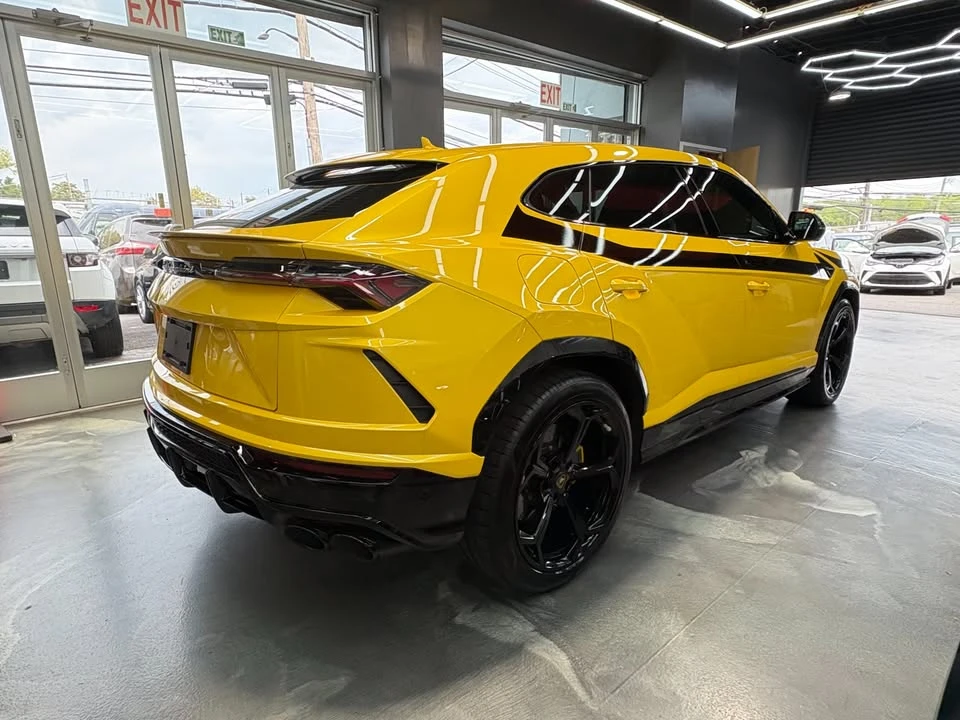 2022 Lamborghini Urus - Image 4 of 20