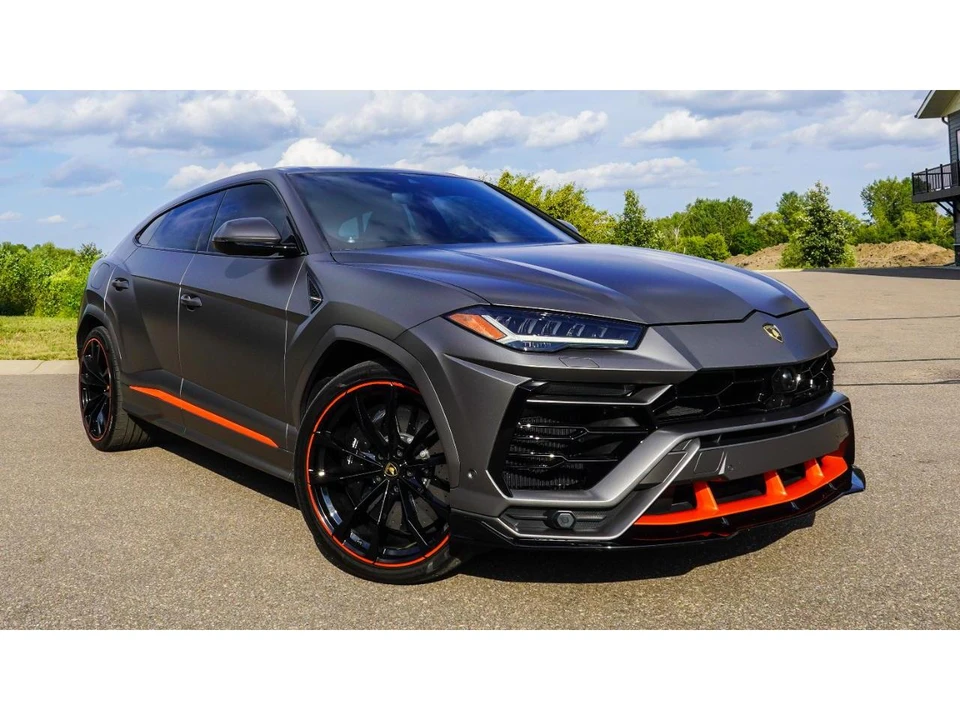 2022 Lamborghini Urus - Image 2 of 31