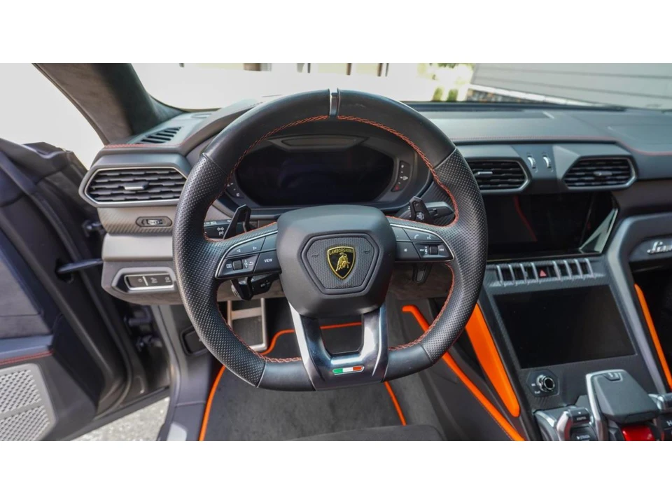 2022 Lamborghini Urus - Image 7 of 31