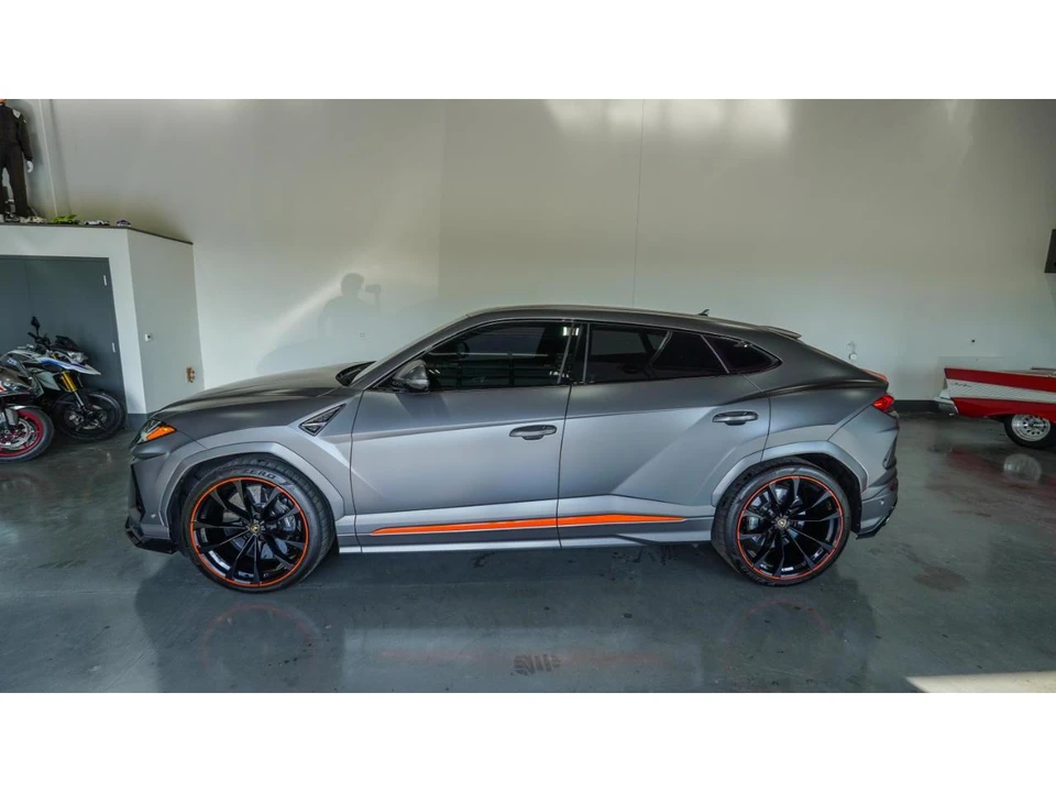 2022 Lamborghini Urus - Image 15 of 31