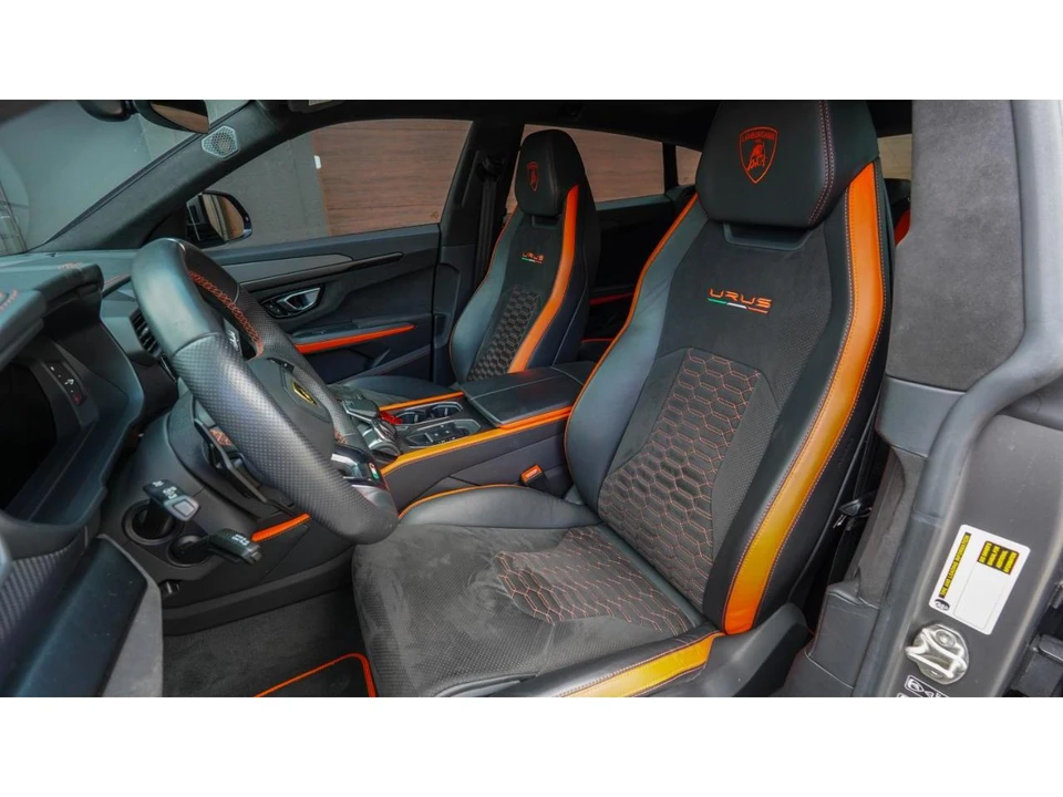 2022 Lamborghini Urus - Image 3 of 31