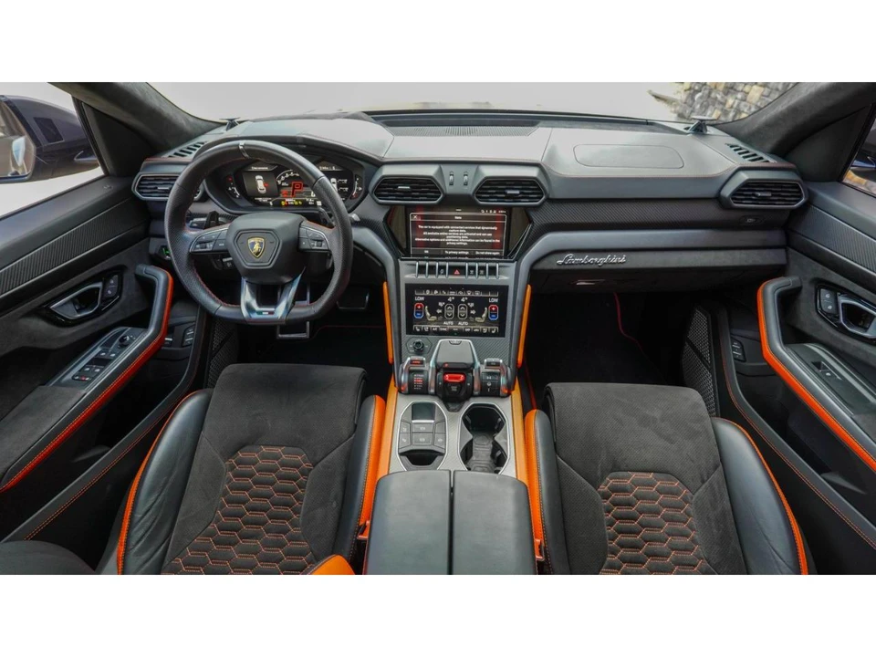 2022 Lamborghini Urus - Image 4 of 31