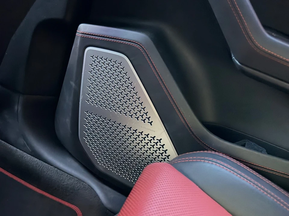 2022 Lamborghini Urus - Image 12 of 16