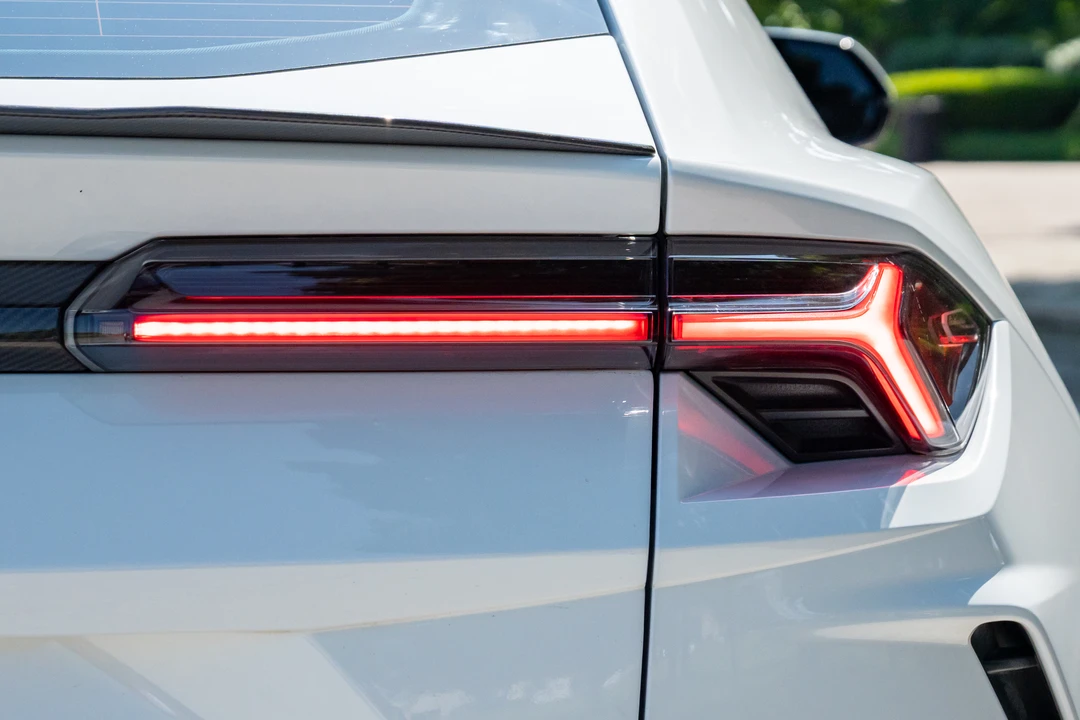 2022 Lamborghini Urus - Image 24 of 31