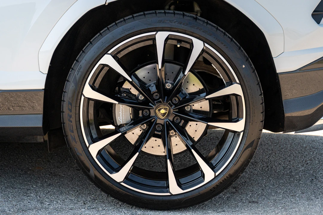 2022 Lamborghini Urus - Image 31 of 31