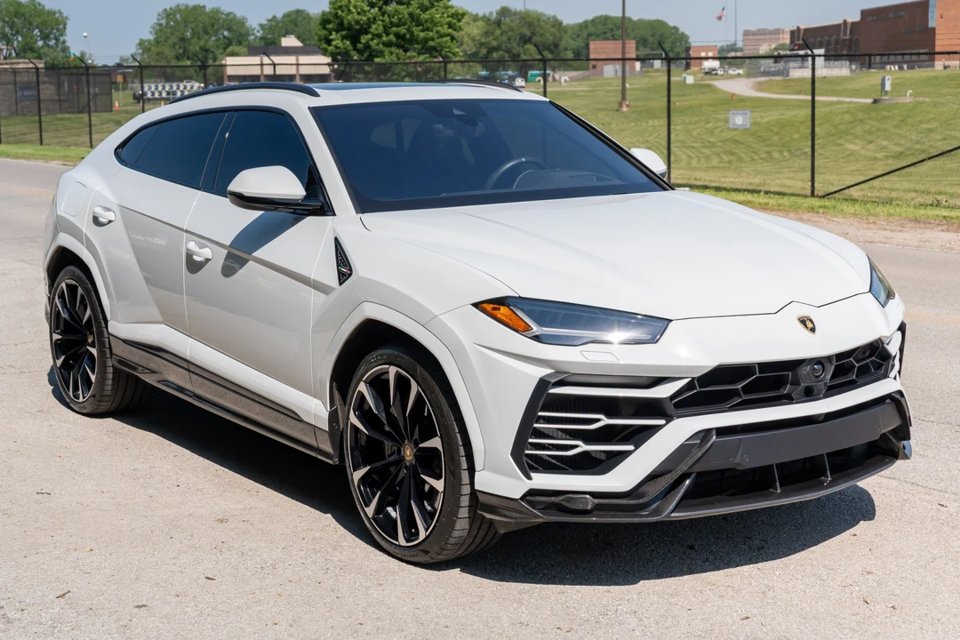 2022 Lamborghini Urus - Image 1 of 31
