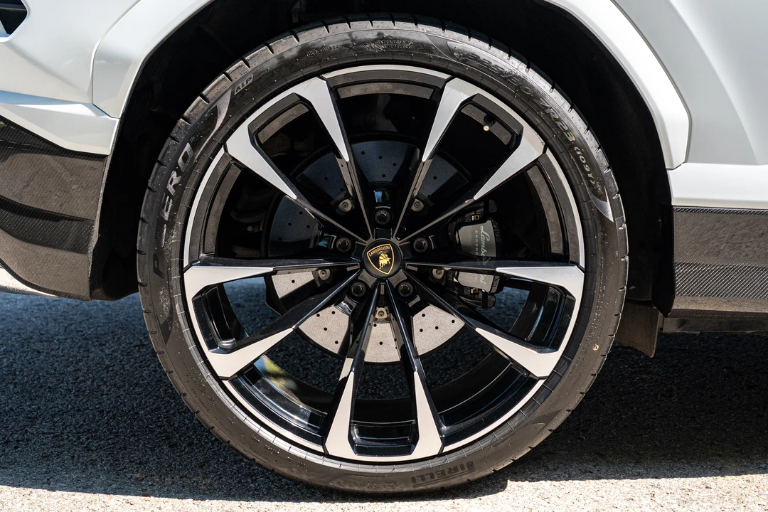 2022 Lamborghini Urus - Image 30 of 31
