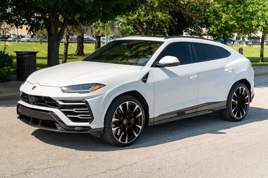 2022 Lamborghini Urus - Image 2 of 31