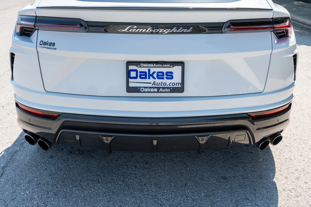 2022 Lamborghini Urus - Image 10 of 31