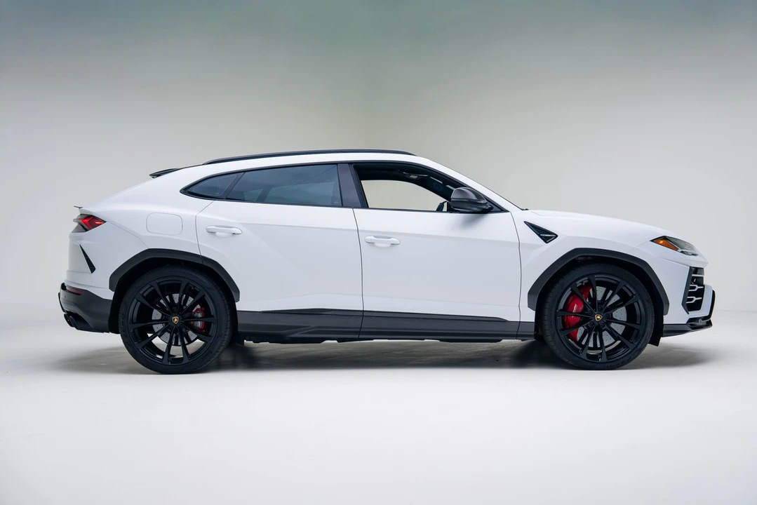 2022 Lamborghini Urus - Image 3 of 21
