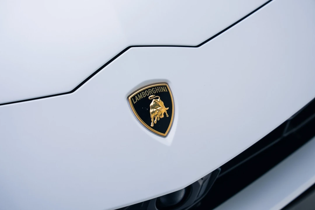 2022 Lamborghini Urus - Image 9 of 21
