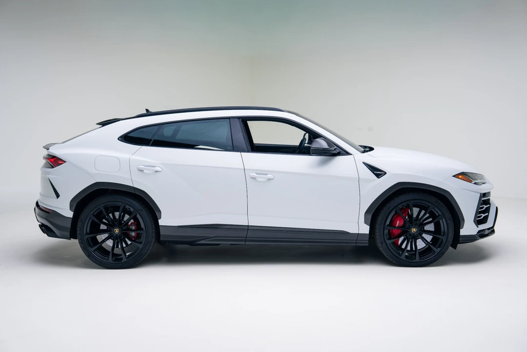 2022 Lamborghini Urus - Image 19 of 21