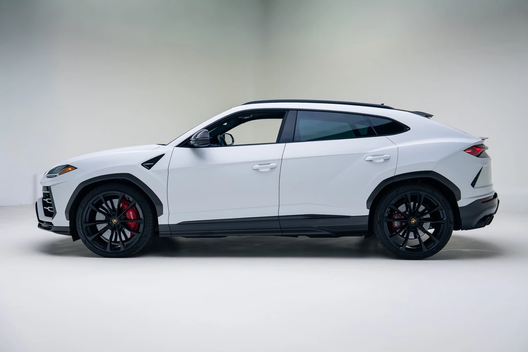 2022 Lamborghini Urus - Image 13 of 21