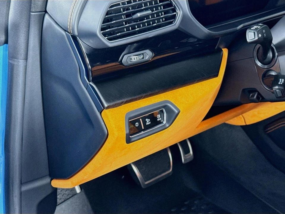 2022 Lamborghini Urus - Image 14 of 31