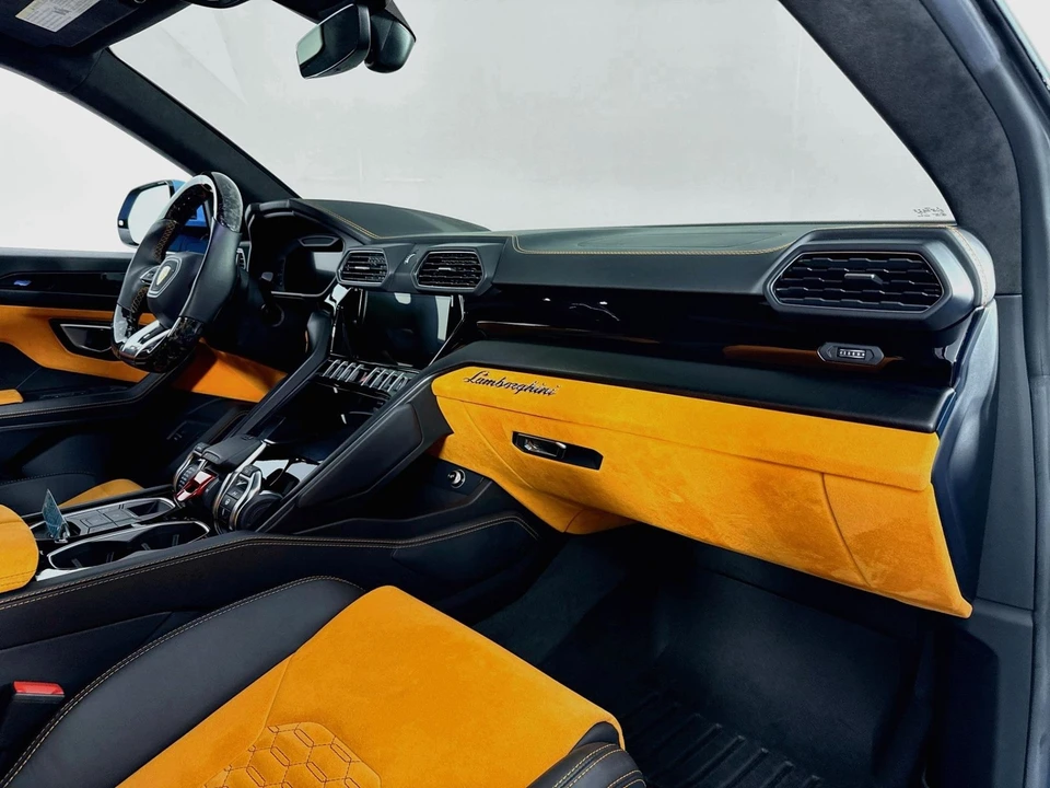 2022 Lamborghini Urus - Image 7 of 31
