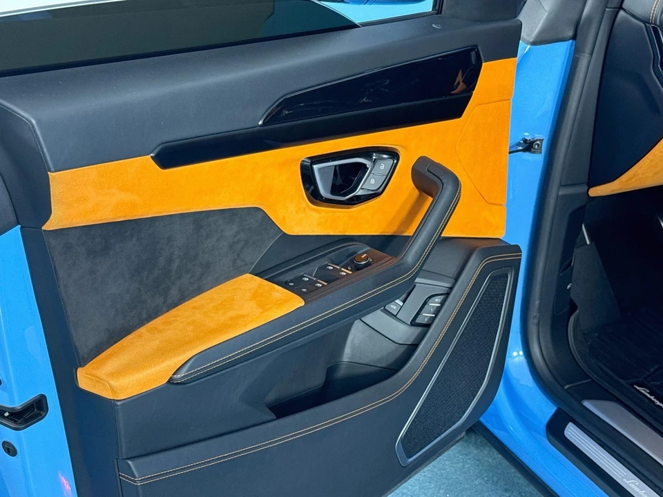 2022 Lamborghini Urus - Image 24 of 31