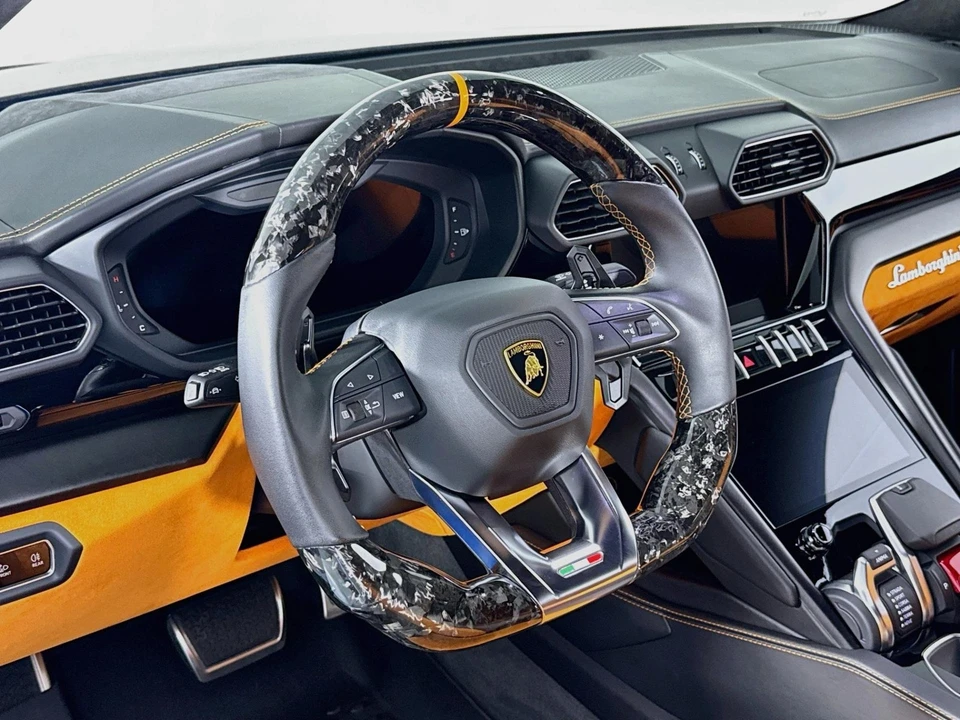 2022 Lamborghini Urus - Image 16 of 31