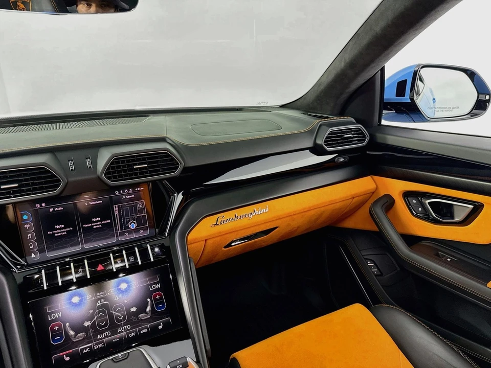 2022 Lamborghini Urus - Image 28 of 31