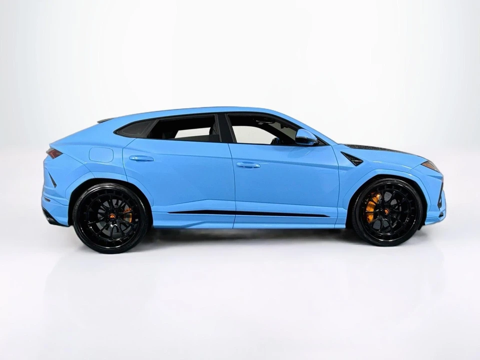 2022 Lamborghini Urus - Image 4 of 31