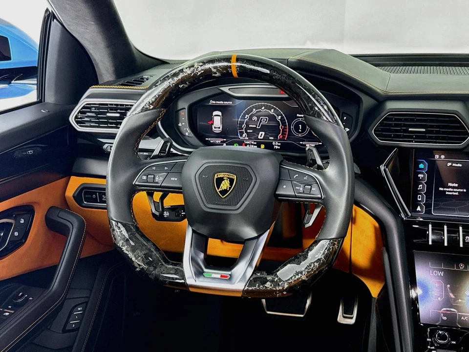 2022 Lamborghini Urus - Image 6 of 31