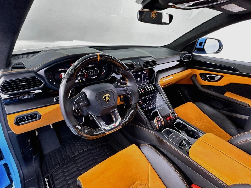 2022 Lamborghini Urus - Image 5 of 31