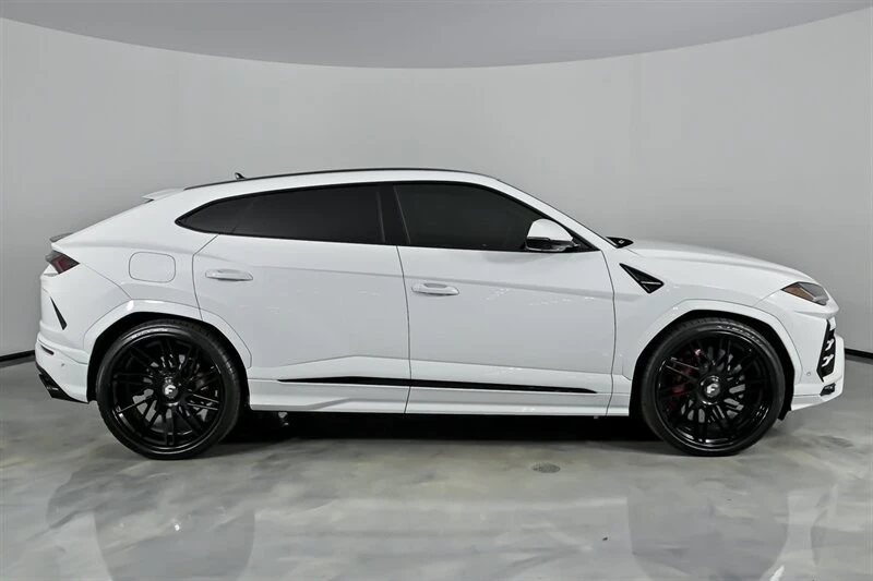 2022 Lamborghini Urus - Image 14 of 21