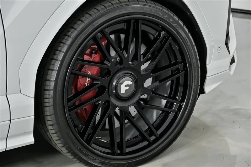 2022 Lamborghini Urus - Image 17 of 21