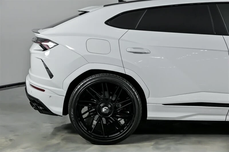 2022 Lamborghini Urus - Image 13 of 21