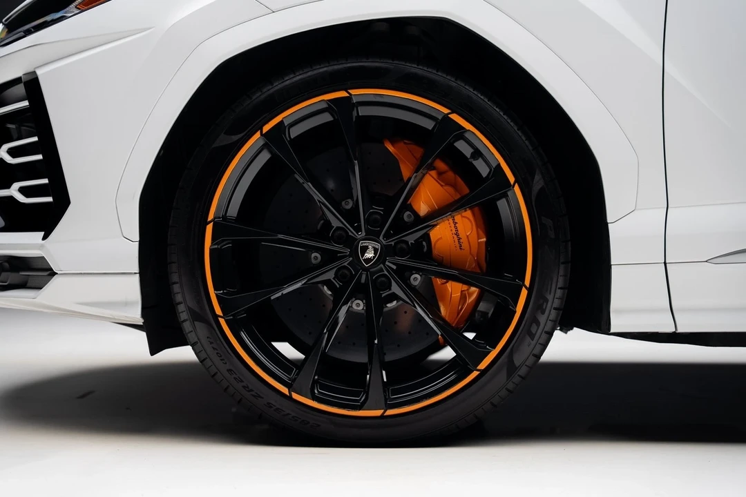 2022 Lamborghini Urus - Image 18 of 21