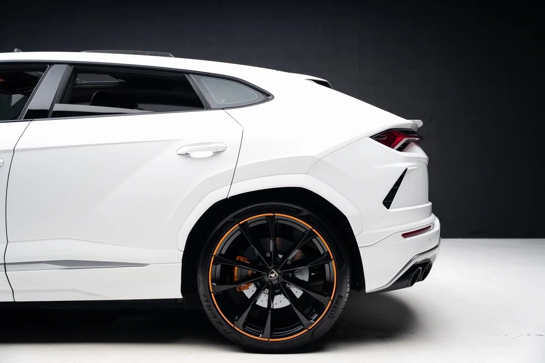 2022 Lamborghini Urus - Image 19 of 21