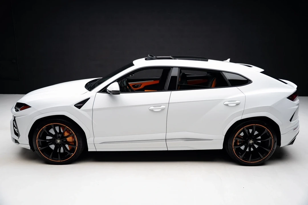 2022 Lamborghini Urus - Image 15 of 21