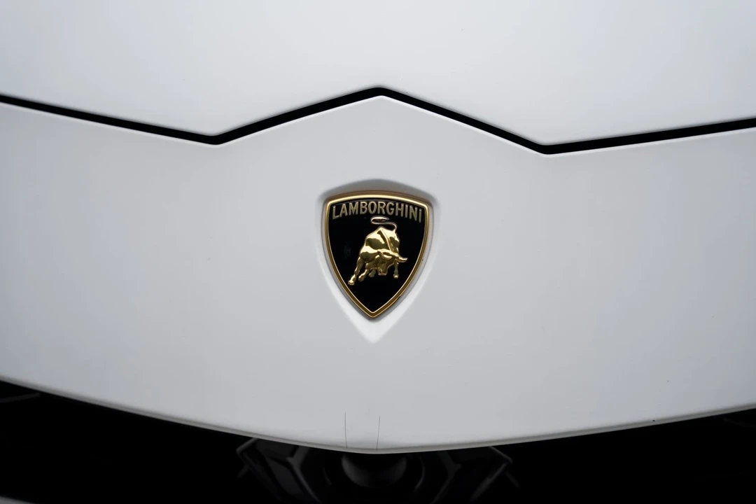 2022 Lamborghini Urus - Image 12 of 21