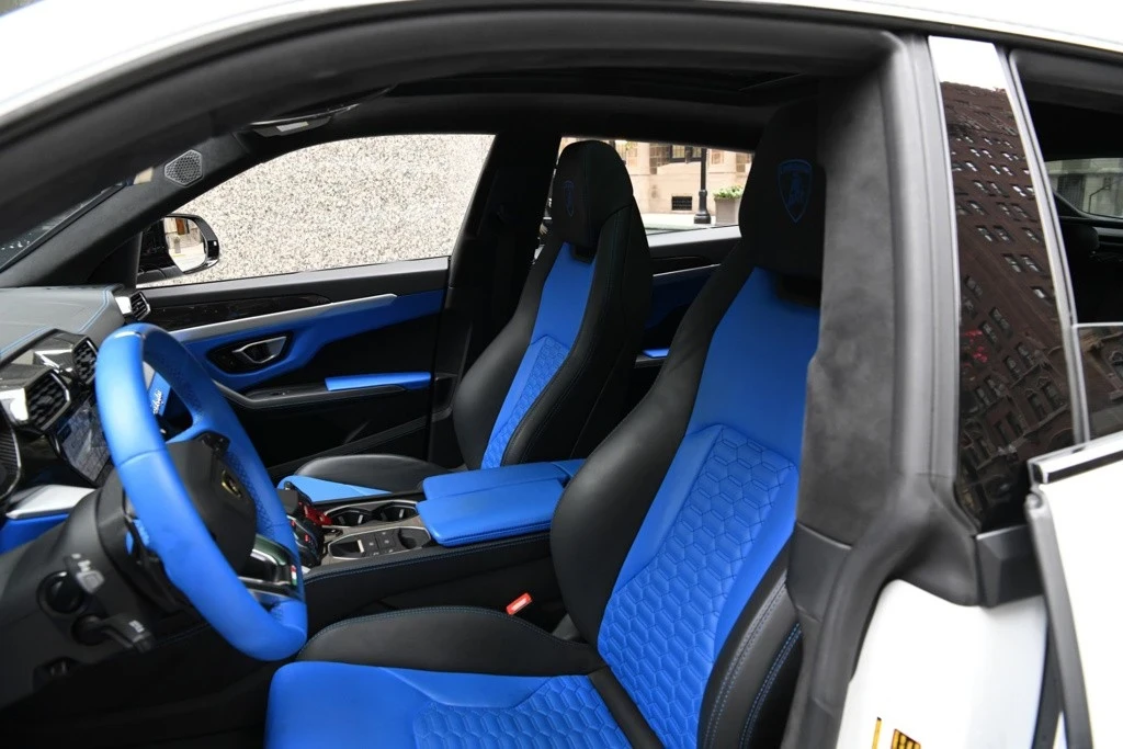 2022 Lamborghini Urus - Image 9 of 12