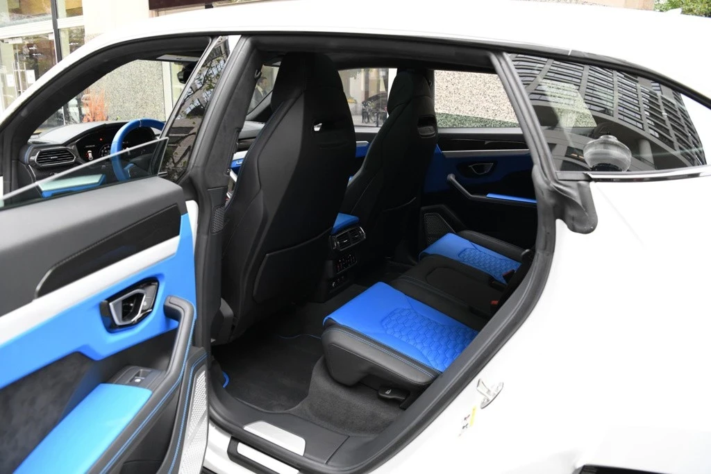 2022 Lamborghini Urus - Image 10 of 12