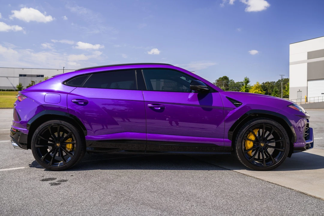 2022 Lamborghini Urus - Image 8 of 31