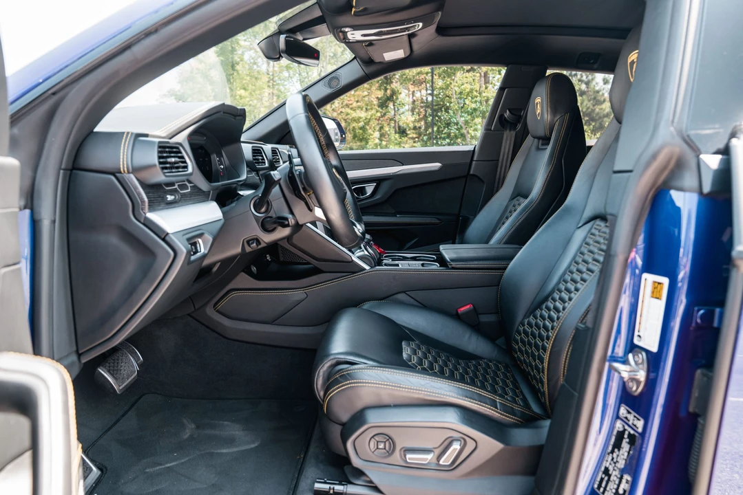 2022 Lamborghini Urus - Image 23 of 31