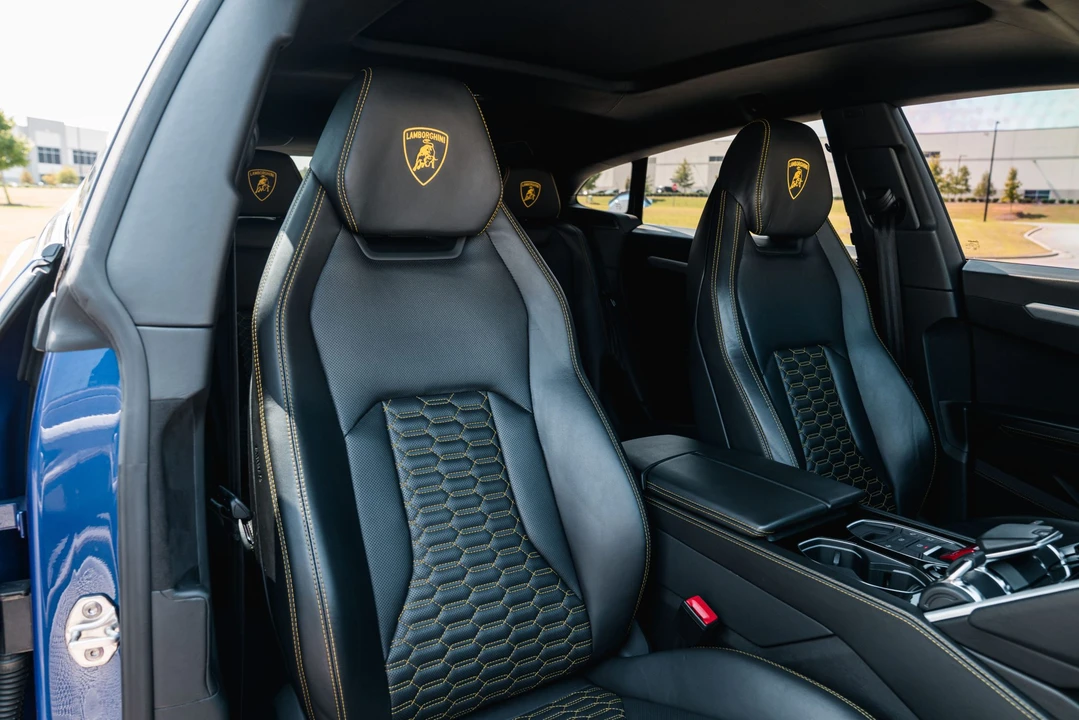 2022 Lamborghini Urus - Image 27 of 31