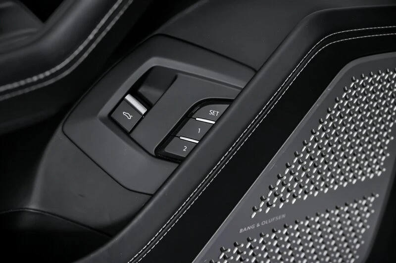 2022 Lamborghini Urus - Image 19 of 21