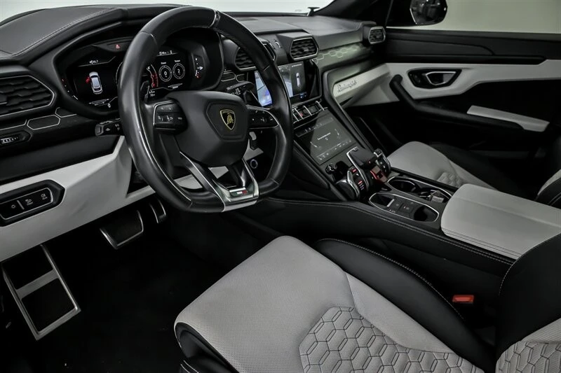 2022 Lamborghini Urus - Image 21 of 21