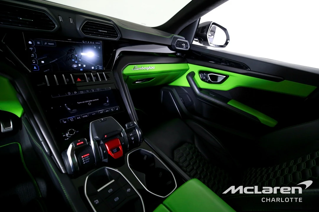 2022 Lamborghini Urus - Image 15 of 21