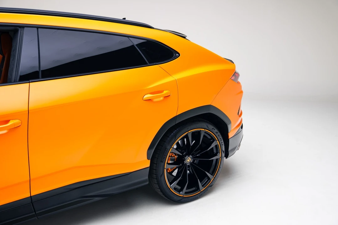 2022 Lamborghini Urus - Image 17 of 21