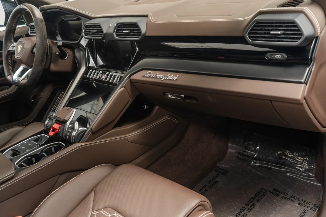 2022 Lamborghini Urus - Image 14 of 21