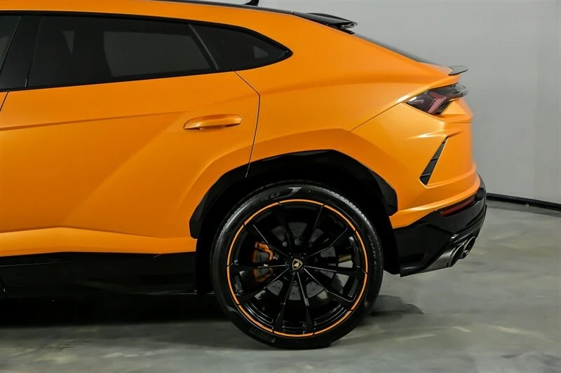 2022 Lamborghini Urus - Image 9 of 21