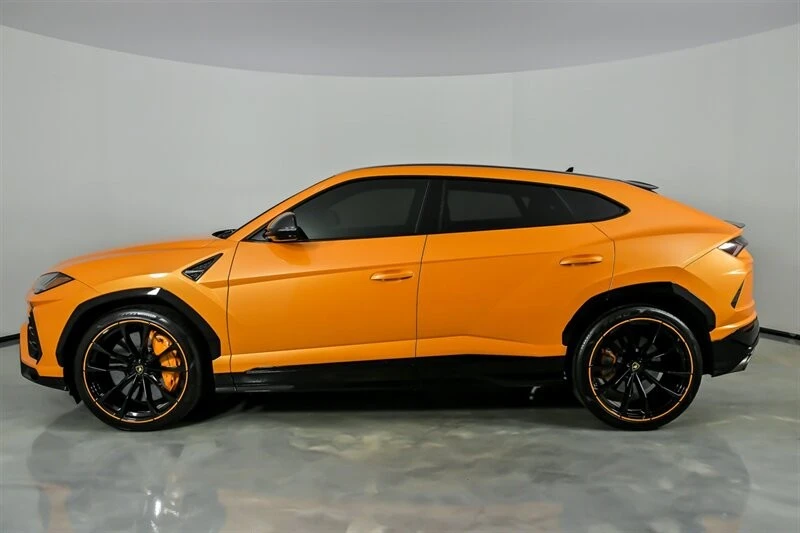 2022 Lamborghini Urus - Image 8 of 21