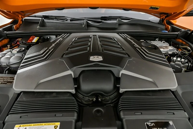 2022 Lamborghini Urus - Image 17 of 21